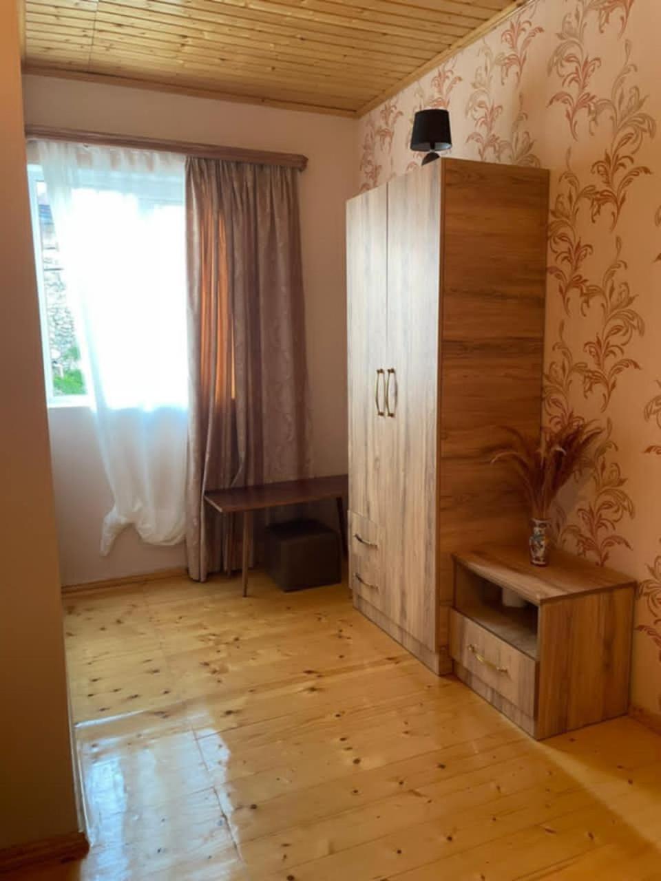 Guest House Nene Mestia Zewnętrze zdjęcie