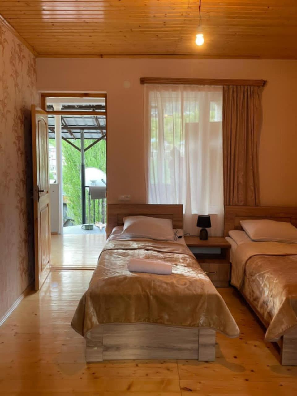Guest House Nene Mestia Zewnętrze zdjęcie
